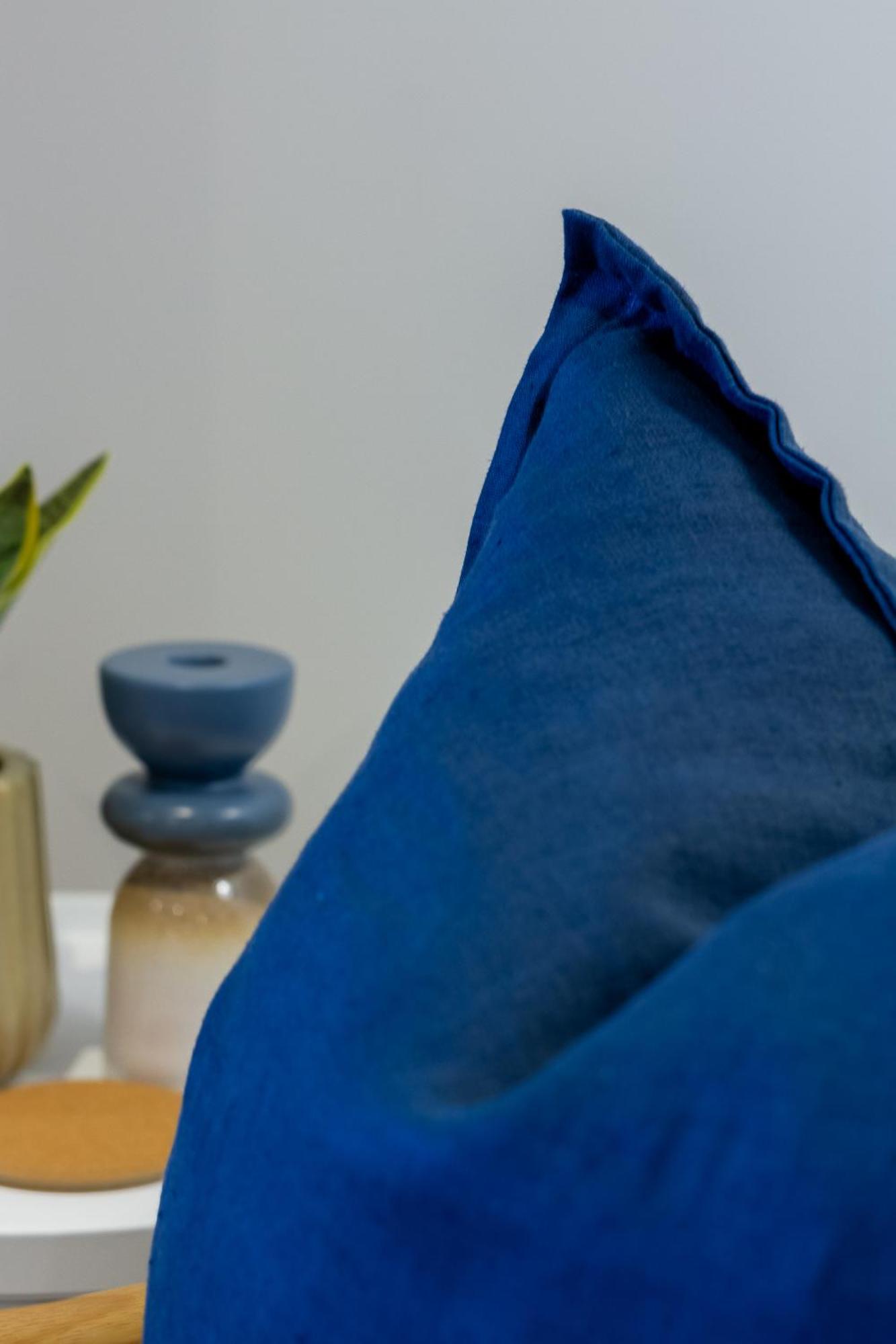 Downtown Comfort: Modern Studio With Backyard Christchurch Zewnętrze zdjęcie