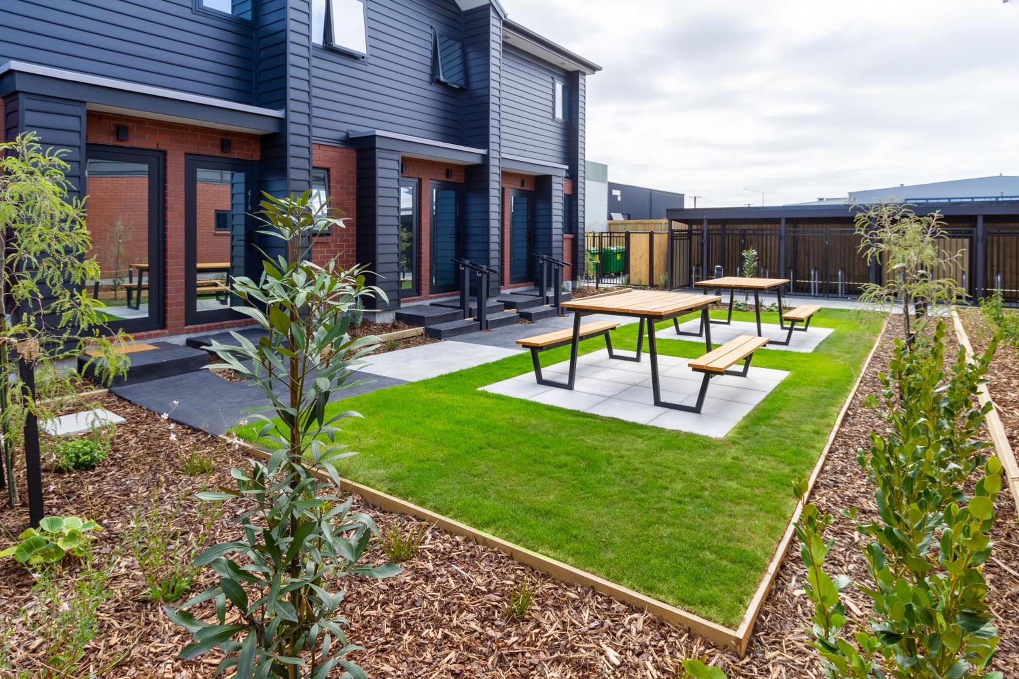 Downtown Comfort: Modern Studio With Backyard Christchurch Zewnętrze zdjęcie